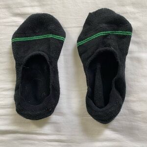 Pact Organic Cotton Black No-Show Socks with Green Accent